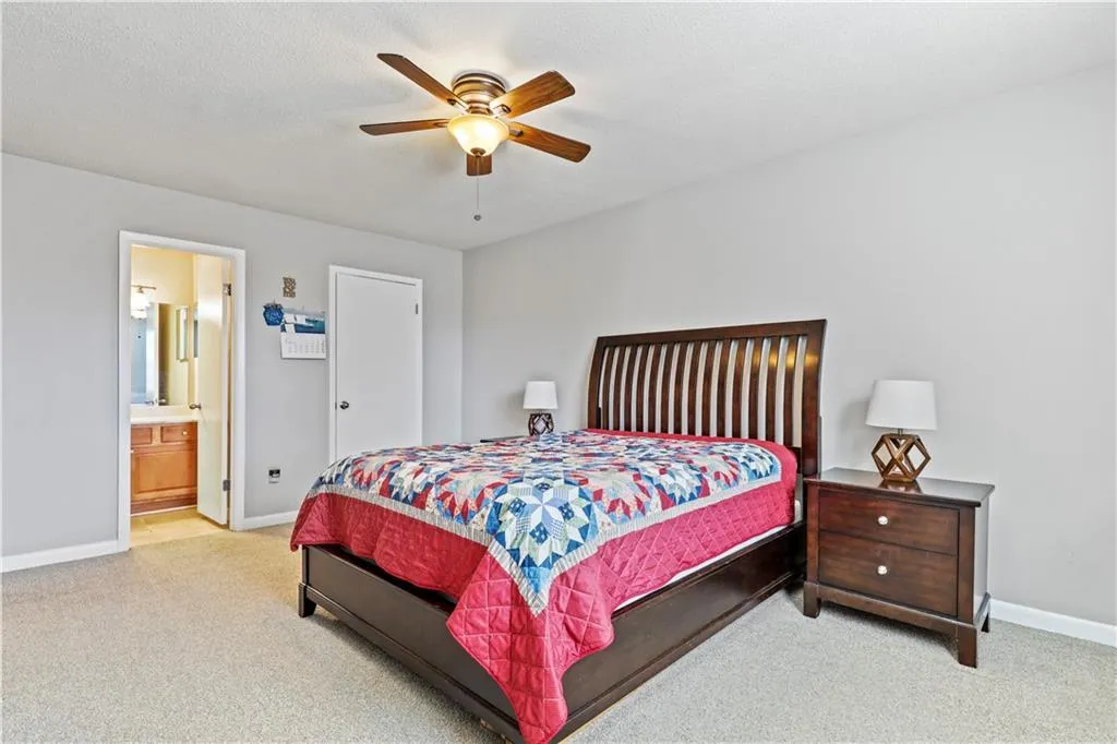 6900 Roswell Road Unit Q3, Atlanta, Georgia 30328, 2 Bedrooms Bedrooms, ,2 BathroomsBathrooms,Residential,Sold,6900 Roswell Road Unit Q3,6836740