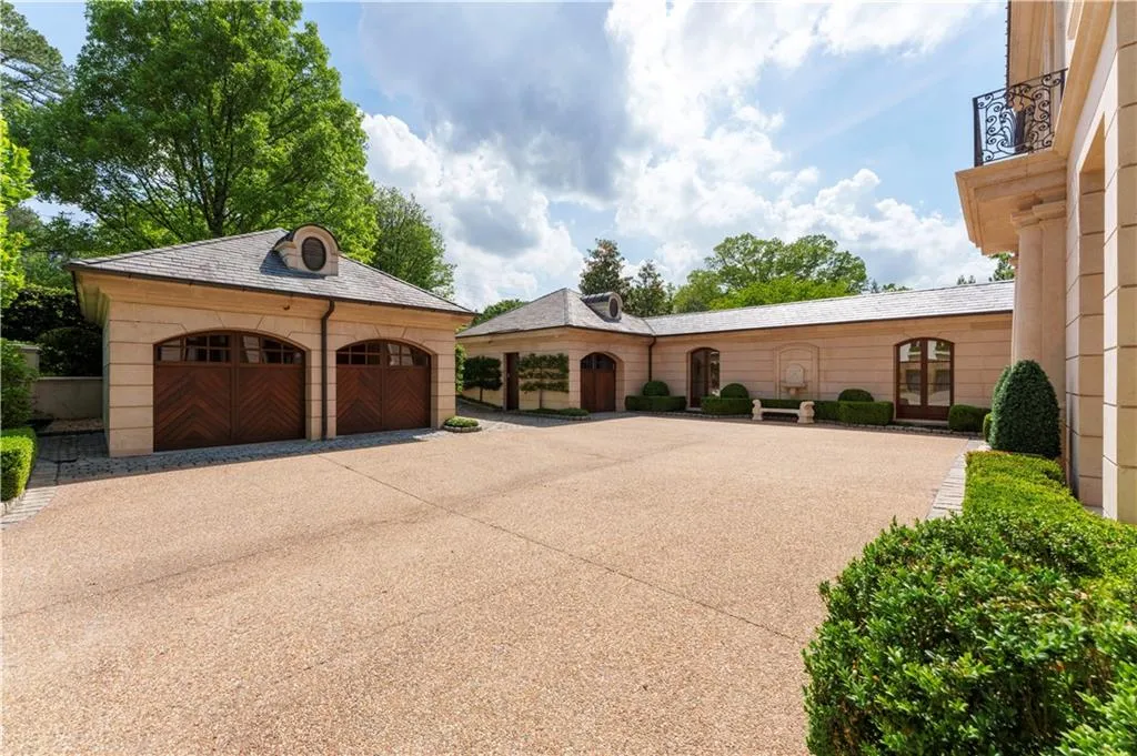 225 W Paces Ferry Road Nw, Atlanta, Georgia 30305, 5 Bedrooms Bedrooms, 0 ,5 BathroomsBathrooms,Residential,For Sale,225 W Paces Ferry Road Nw,7753157