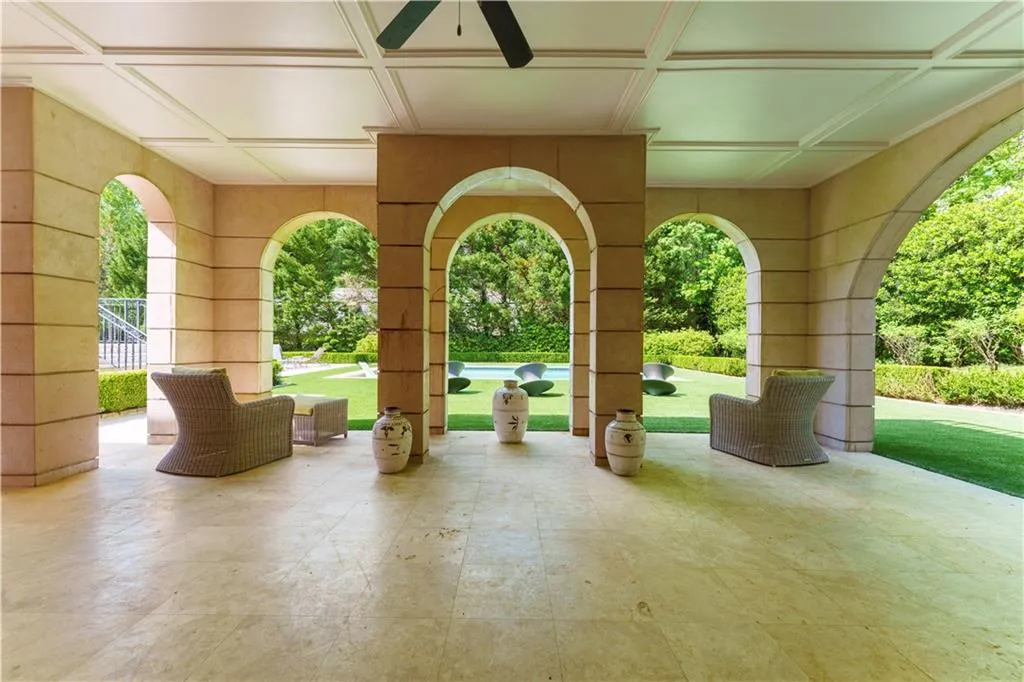 225 W Paces Ferry Road Nw, Atlanta, Georgia 30305, 5 Bedrooms Bedrooms, 0 ,5 BathroomsBathrooms,Residential,For Sale,225 W Paces Ferry Road Nw,7753157