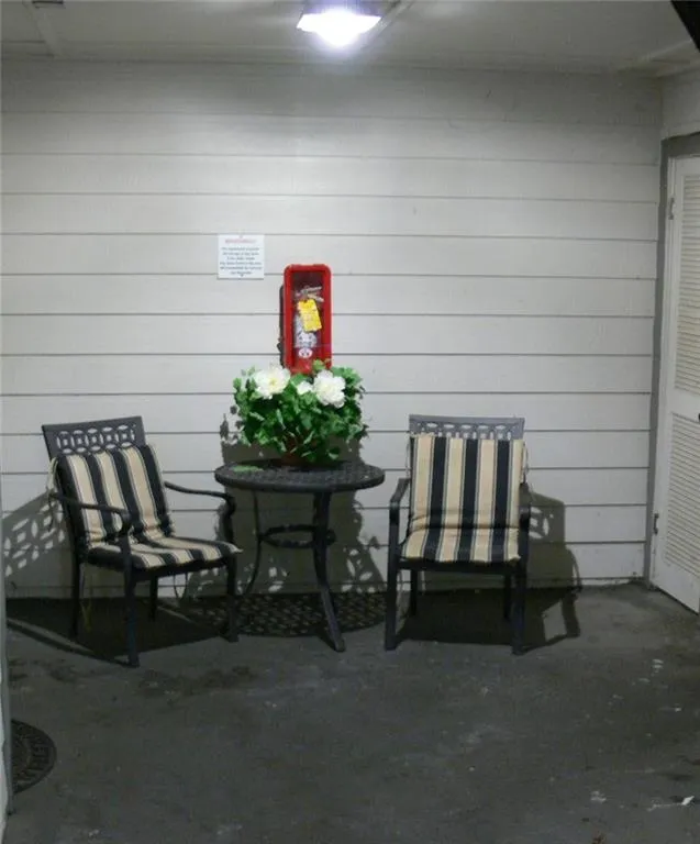 9400 Roberts Drive Unit 3a, Atlanta, Georgia 30350, 2 Bedrooms Bedrooms, ,2 BathroomsBathrooms,Residential,Sold,9400 Roberts Drive Unit 3a,5884878
