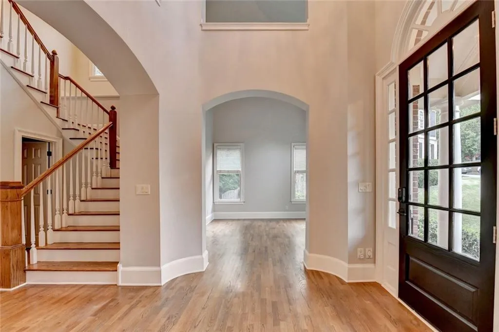 260 Lake Summit View, Atlanta, Georgia 30342, 6 Bedrooms Bedrooms, ,5 BathroomsBathrooms,Residential,For Sale,260 Lake Summit View,7755397