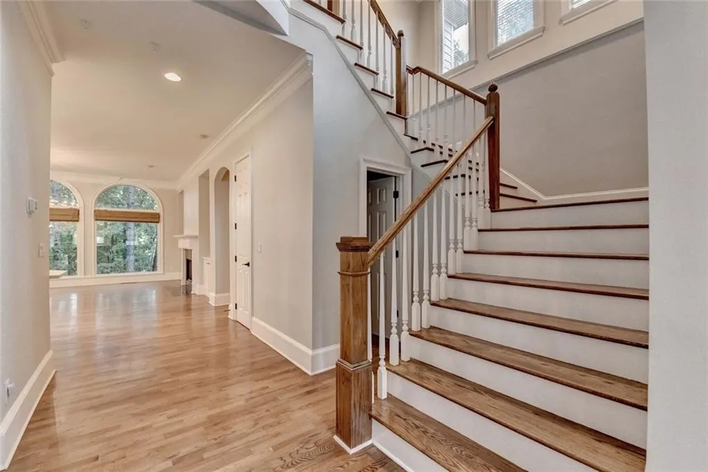 260 Lake Summit View, Atlanta, Georgia 30342, 6 Bedrooms Bedrooms, ,5 BathroomsBathrooms,Residential,For Sale,260 Lake Summit View,7755397