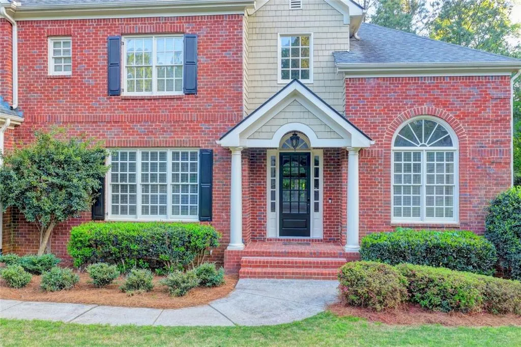 260 Lake Summit View, Atlanta, Georgia 30342, 6 Bedrooms Bedrooms, ,5 BathroomsBathrooms,Residential,For Sale,260 Lake Summit View,7755397