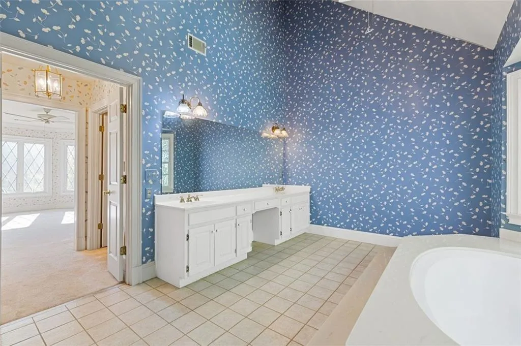 325 Fauna Court, Sandy Springs, Georgia 30350, 5 Bedrooms Bedrooms, ,5 BathroomsBathrooms,Residential,Sold,325 Fauna Court,7471152