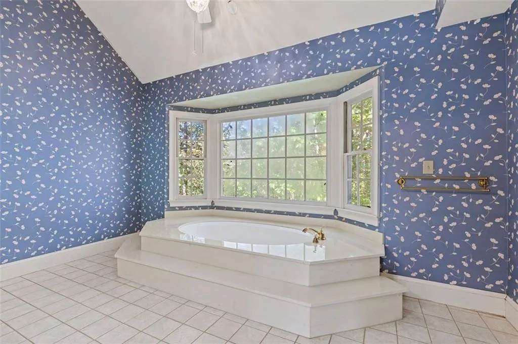 325 Fauna Court, Sandy Springs, Georgia 30350, 5 Bedrooms Bedrooms, ,5 BathroomsBathrooms,Residential,Sold,325 Fauna Court,7471152