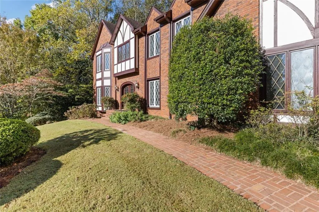 325 Fauna Court, Sandy Springs, Georgia 30350, 5 Bedrooms Bedrooms, ,5 BathroomsBathrooms,Residential,Sold,325 Fauna Court,7471152