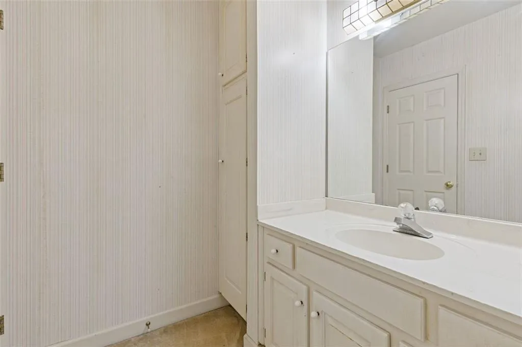325 Fauna Court, Sandy Springs, Georgia 30350, 5 Bedrooms Bedrooms, ,5 BathroomsBathrooms,Residential,Sold,325 Fauna Court,7471152