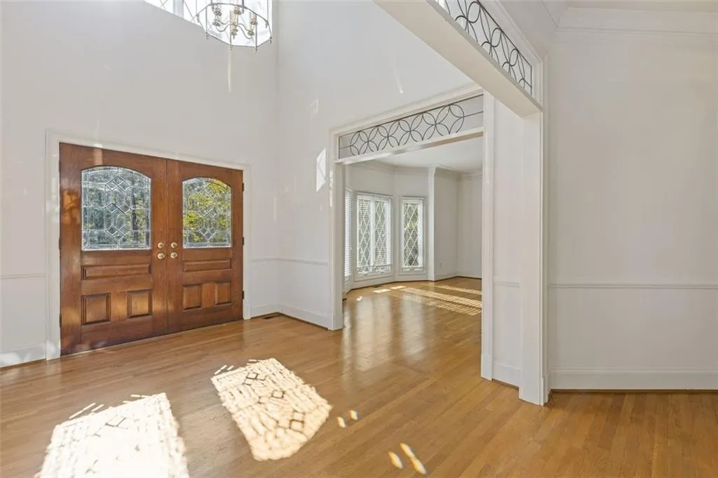 325 Fauna Court, Sandy Springs, Georgia 30350, 5 Bedrooms Bedrooms, ,5 BathroomsBathrooms,Residential,Sold,325 Fauna Court,7471152