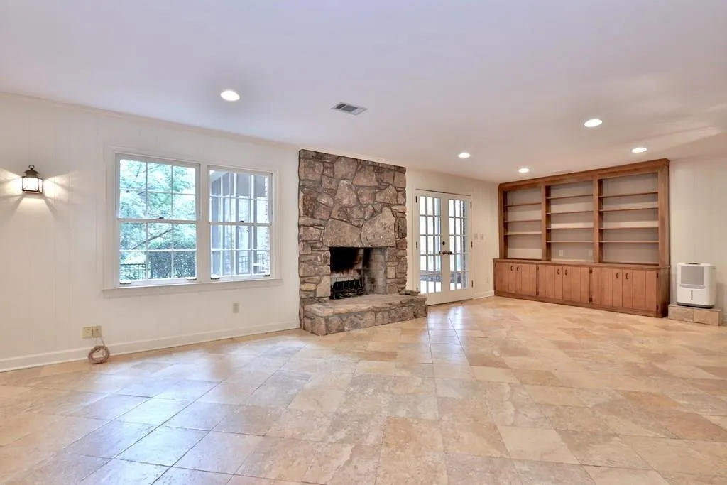 8930 Ridgemont Drive, Sandy Springs, Georgia 30350, 6 Bedrooms Bedrooms, ,4 BathroomsBathrooms,Residential,Sold,8930 Ridgemont Drive,6101528