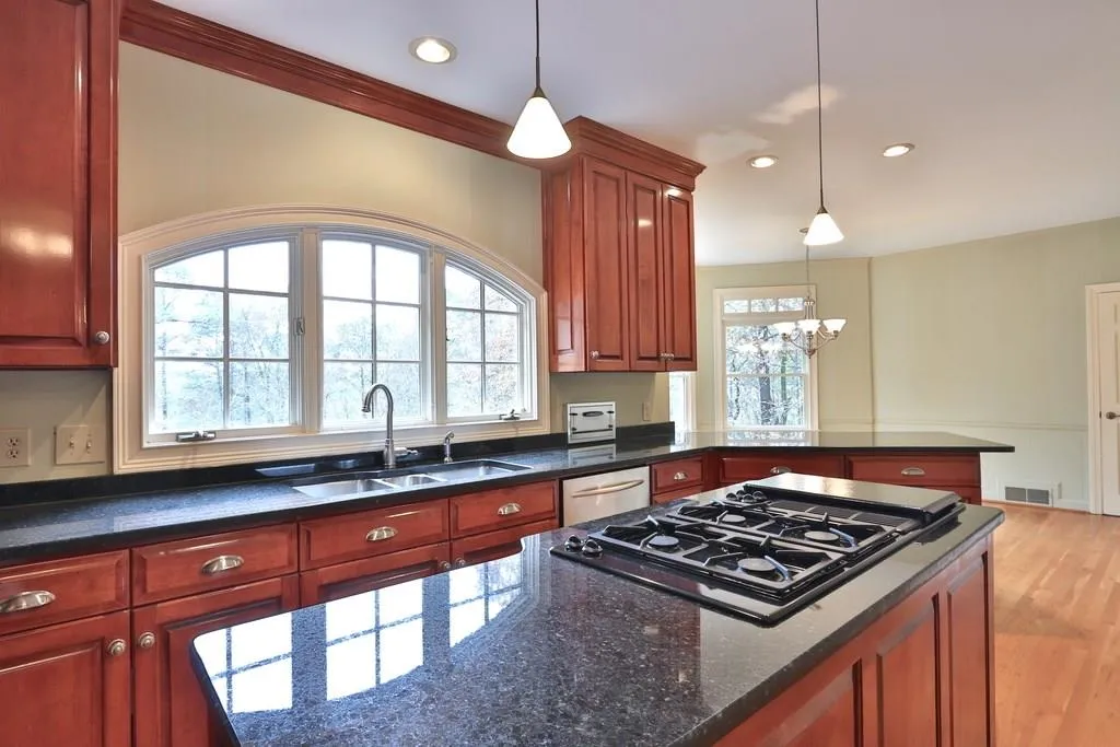 8930 Ridgemont Drive, Sandy Springs, Georgia 30350, 6 Bedrooms Bedrooms, ,4 BathroomsBathrooms,Residential,Sold,8930 Ridgemont Drive,6101528