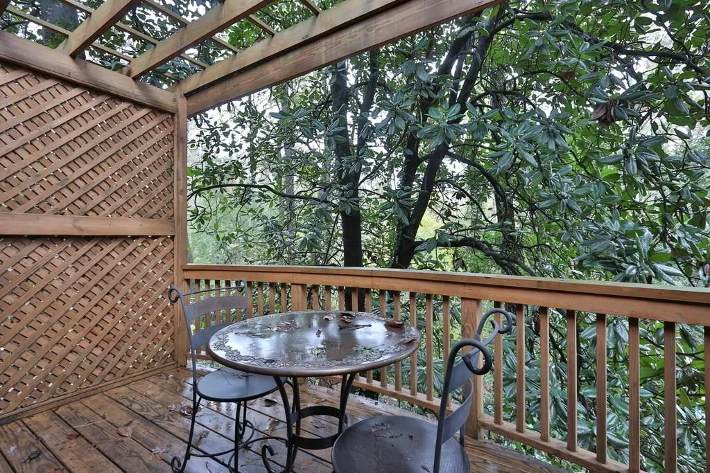 8930 Ridgemont Drive, Sandy Springs, Georgia 30350, 6 Bedrooms Bedrooms, ,4 BathroomsBathrooms,Residential,Sold,8930 Ridgemont Drive,6101528