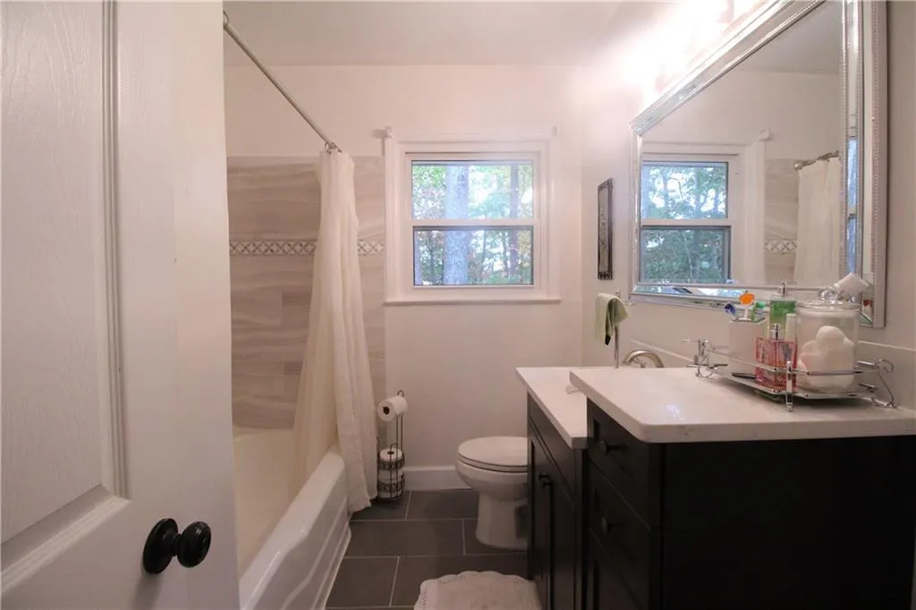 605 Dalrymple Road, Sandy Springs, Georgia 30328, 6 Bedrooms Bedrooms, ,3 BathroomsBathrooms,Residential,Sold,605 Dalrymple Road,5988662