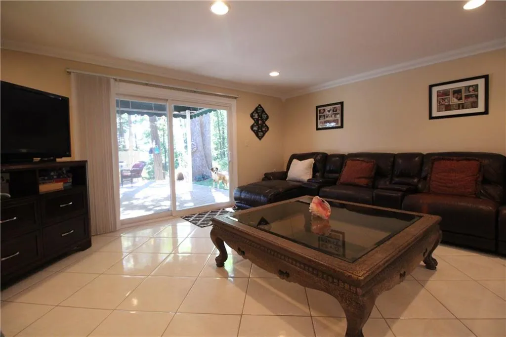 605 Dalrymple Road, Sandy Springs, Georgia 30328, 6 Bedrooms Bedrooms, ,3 BathroomsBathrooms,Residential,Sold,605 Dalrymple Road,5988662