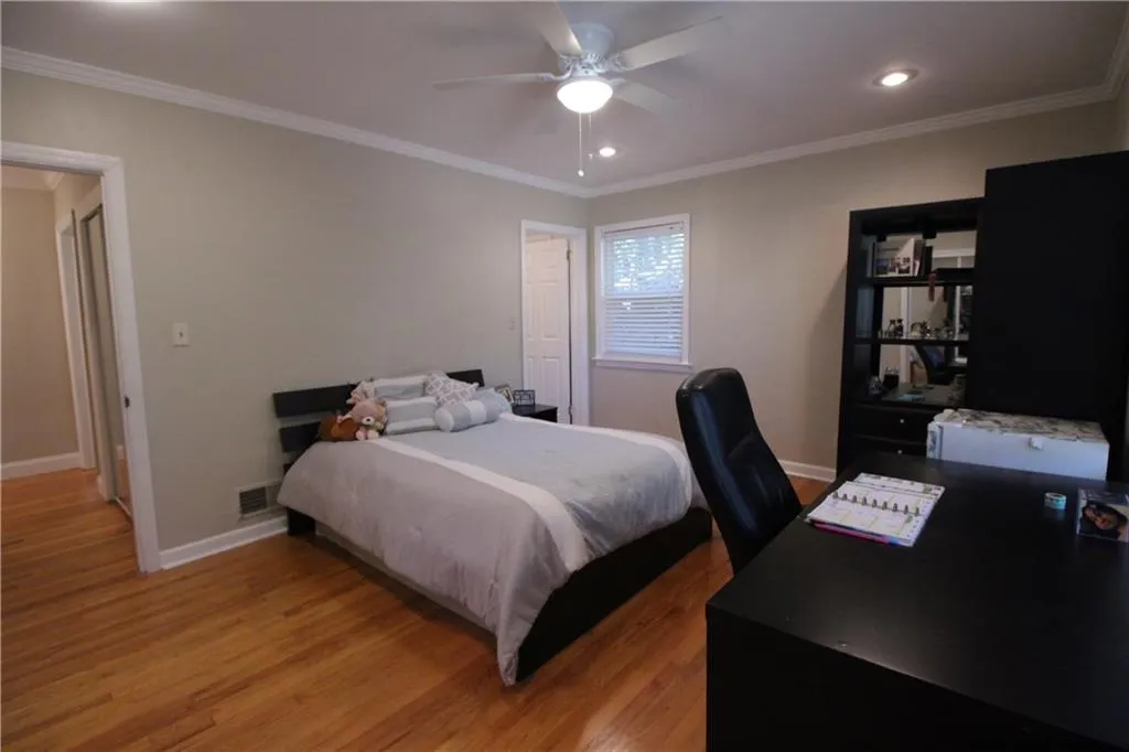 605 Dalrymple Road, Sandy Springs, Georgia 30328, 6 Bedrooms Bedrooms, ,3 BathroomsBathrooms,Residential,Sold,605 Dalrymple Road,5988662