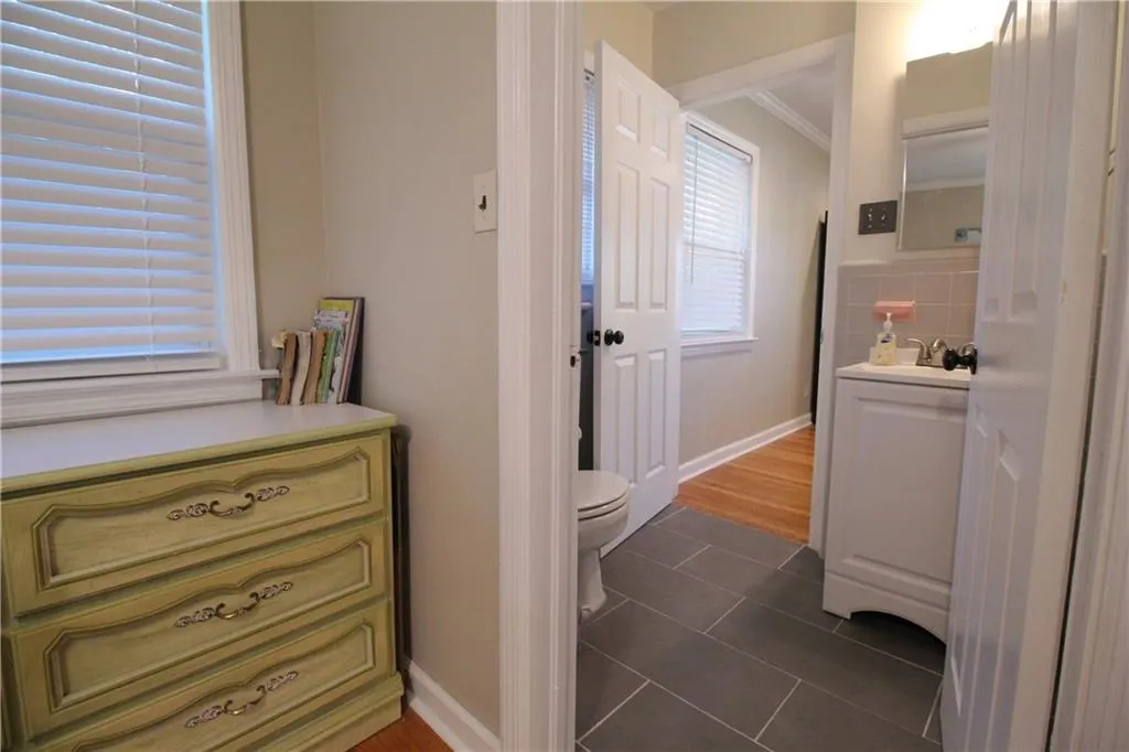 605 Dalrymple Road, Sandy Springs, Georgia 30328, 6 Bedrooms Bedrooms, ,3 BathroomsBathrooms,Residential,Sold,605 Dalrymple Road,5988662