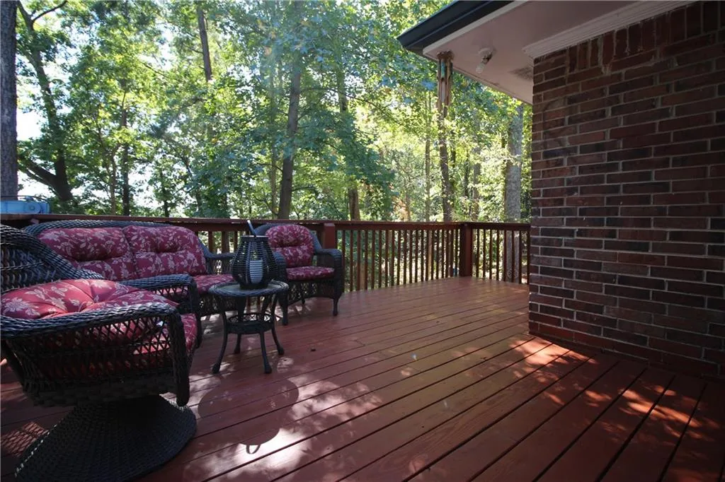 605 Dalrymple Road, Sandy Springs, Georgia 30328, 6 Bedrooms Bedrooms, ,3 BathroomsBathrooms,Residential,Sold,605 Dalrymple Road,5988662