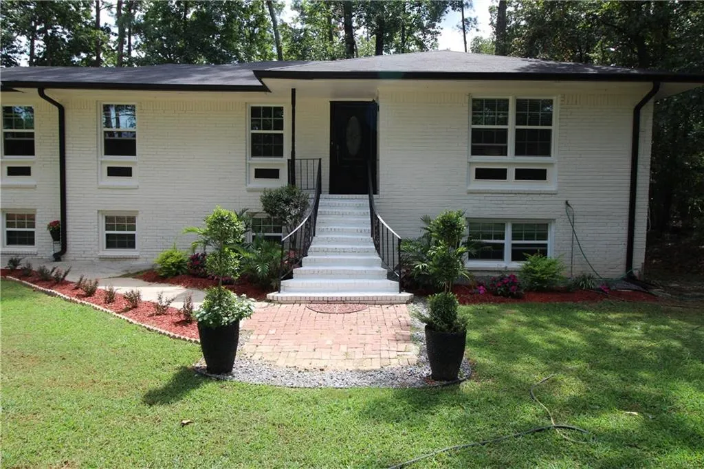 605 Dalrymple Road, Sandy Springs, Georgia 30328, 6 Bedrooms Bedrooms, ,3 BathroomsBathrooms,Residential,Sold,605 Dalrymple Road,5988662