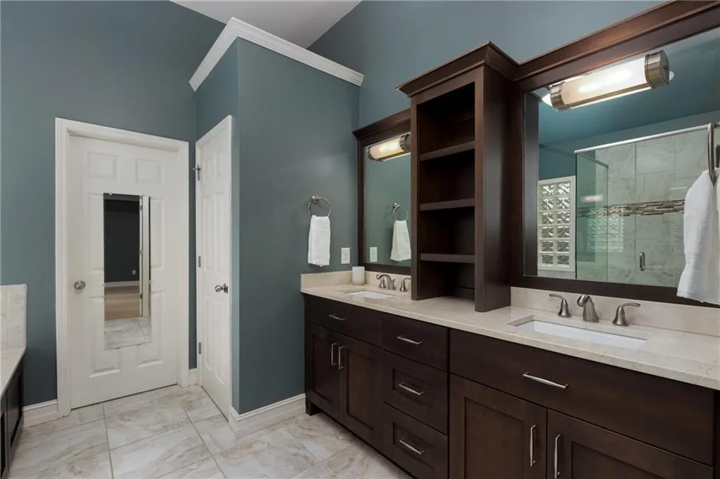 7249 Village Creek Trace, Sandy Springs, Georgia 30328, 4 Bedrooms Bedrooms, ,3 BathroomsBathrooms,Residential,Sold,7249 Village Creek Trace,7128695