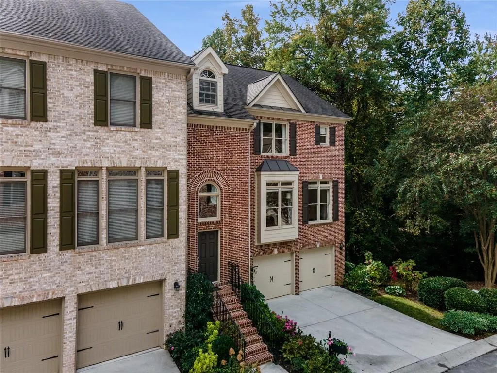 7249 Village Creek Trace, Sandy Springs, Georgia 30328, 4 Bedrooms Bedrooms, ,3 BathroomsBathrooms,Residential,Sold,7249 Village Creek Trace,7128695