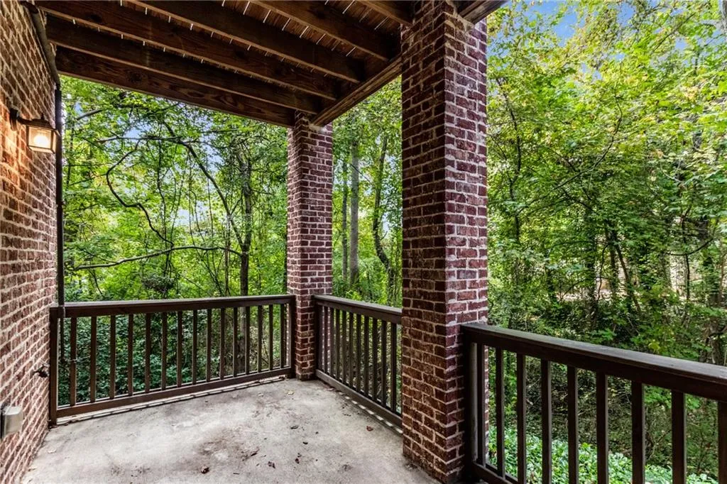 7249 Village Creek Trace, Sandy Springs, Georgia 30328, 4 Bedrooms Bedrooms, ,3 BathroomsBathrooms,Residential,Sold,7249 Village Creek Trace,7128695