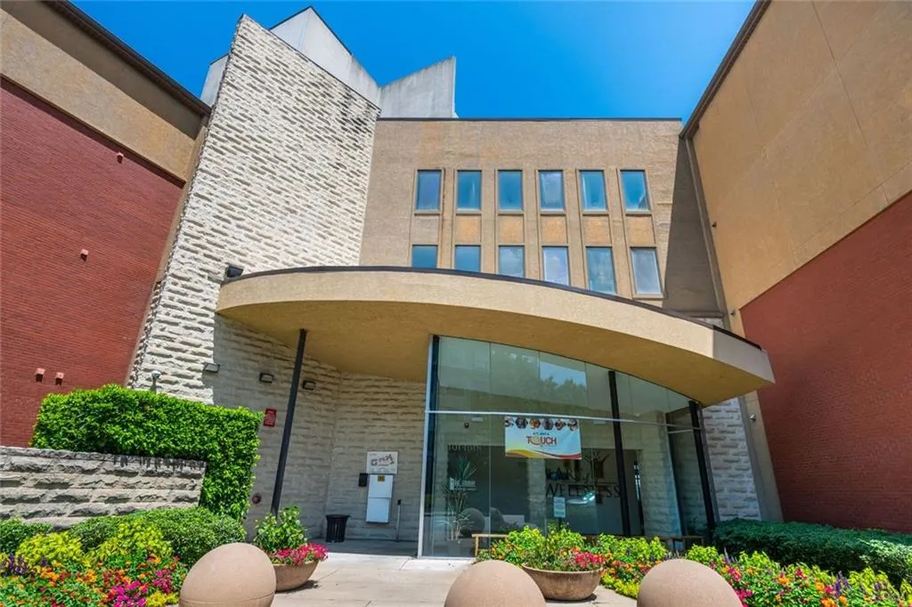 400 17th Street Nw Unit 2322, Atlanta, Georgia 30318, 1 Bedroom Bedrooms, ,1 BathroomBathrooms,Residential,For Sale,400 17th Street Nw Unit 2322,7620952