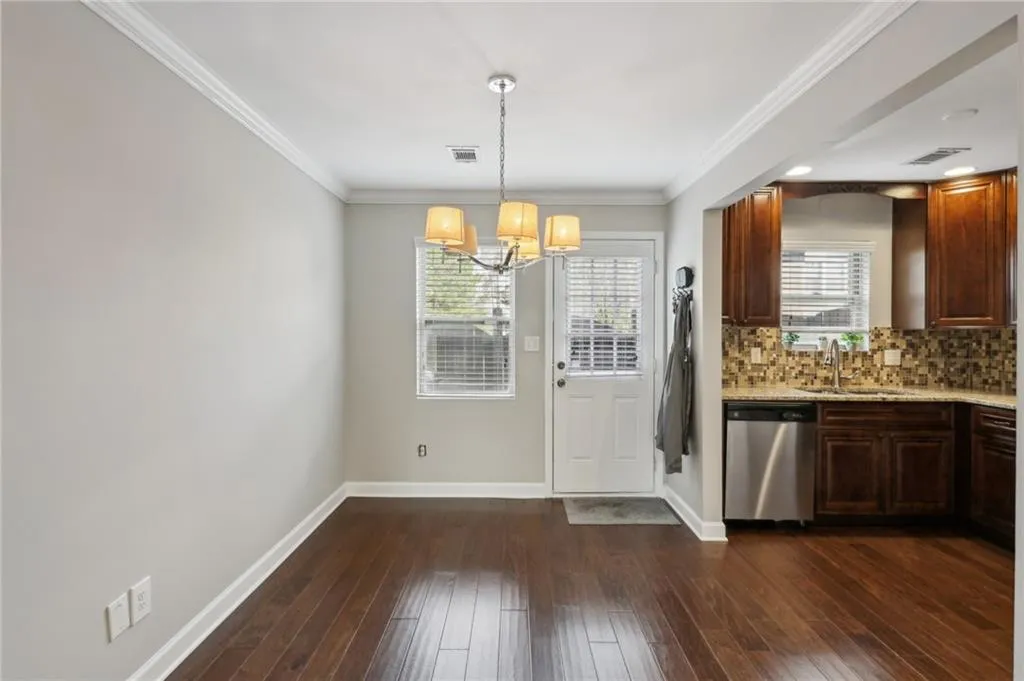 265 Winding River Drive Unit G, Sandy Springs, Georgia 30350, 2 Bedrooms Bedrooms, ,1 BathroomBathrooms,Residential,Sold,265 Winding River Drive Unit G,7539683