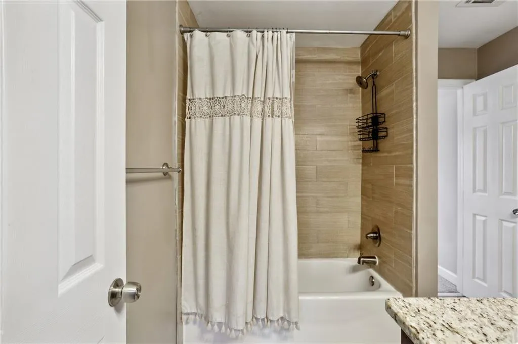 265 Winding River Drive Unit G, Sandy Springs, Georgia 30350, 2 Bedrooms Bedrooms, ,1 BathroomBathrooms,Residential,Sold,265 Winding River Drive Unit G,7539683