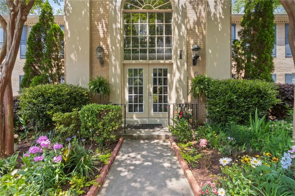 750 Dalrymple Road Unit I3, Atlanta, Georgia 30328, 3 Bedrooms Bedrooms, ,2 BathroomsBathrooms,Residential,Sold,750 Dalrymple Road Unit I3,7376476