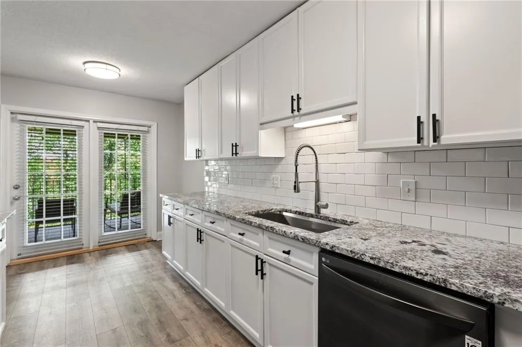 750 Dalrymple Road Unit I3, Atlanta, Georgia 30328, 3 Bedrooms Bedrooms, ,2 BathroomsBathrooms,Residential,Sold,750 Dalrymple Road Unit I3,7376476