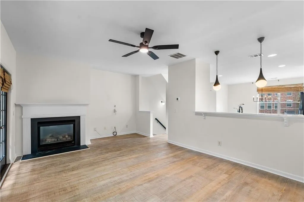 The gas burning fire place is perfect for the cooler evenings.