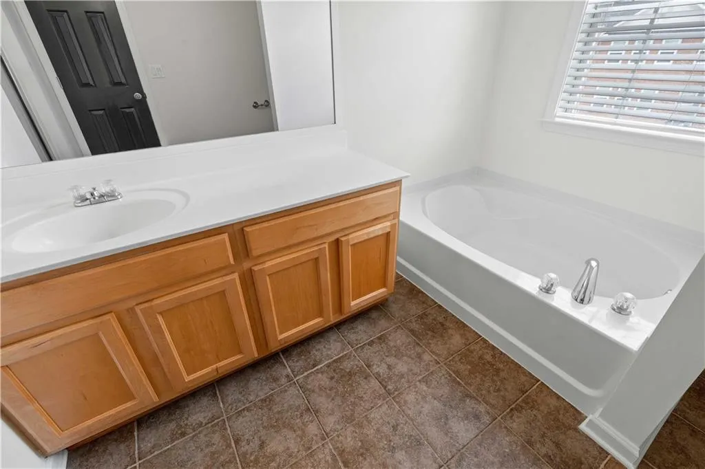 A view of the soaking tub.