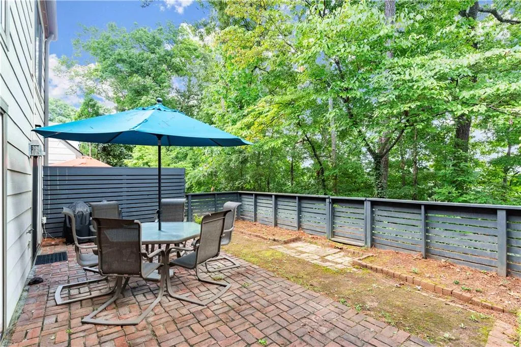 71 Forrest Place, Sandy Springs, Georgia 30328, 3 Bedrooms Bedrooms, ,2 BathroomsBathrooms,Residential,Sold,71 Forrest Place,6932707