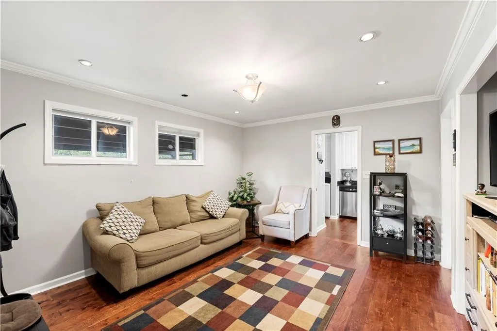 71 Forrest Place, Sandy Springs, Georgia 30328, 3 Bedrooms Bedrooms, ,2 BathroomsBathrooms,Residential,Sold,71 Forrest Place,6932707