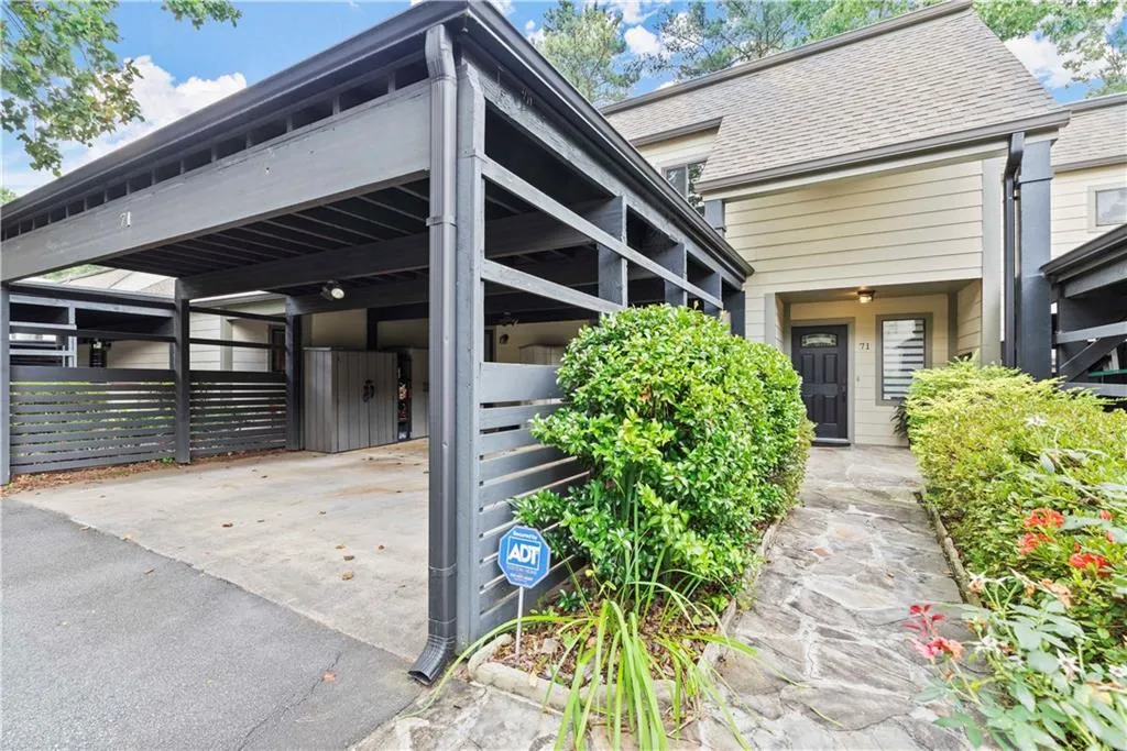 71 Forrest Place, Sandy Springs, Georgia 30328, 3 Bedrooms Bedrooms, ,2 BathroomsBathrooms,Residential,Sold,71 Forrest Place,6932707