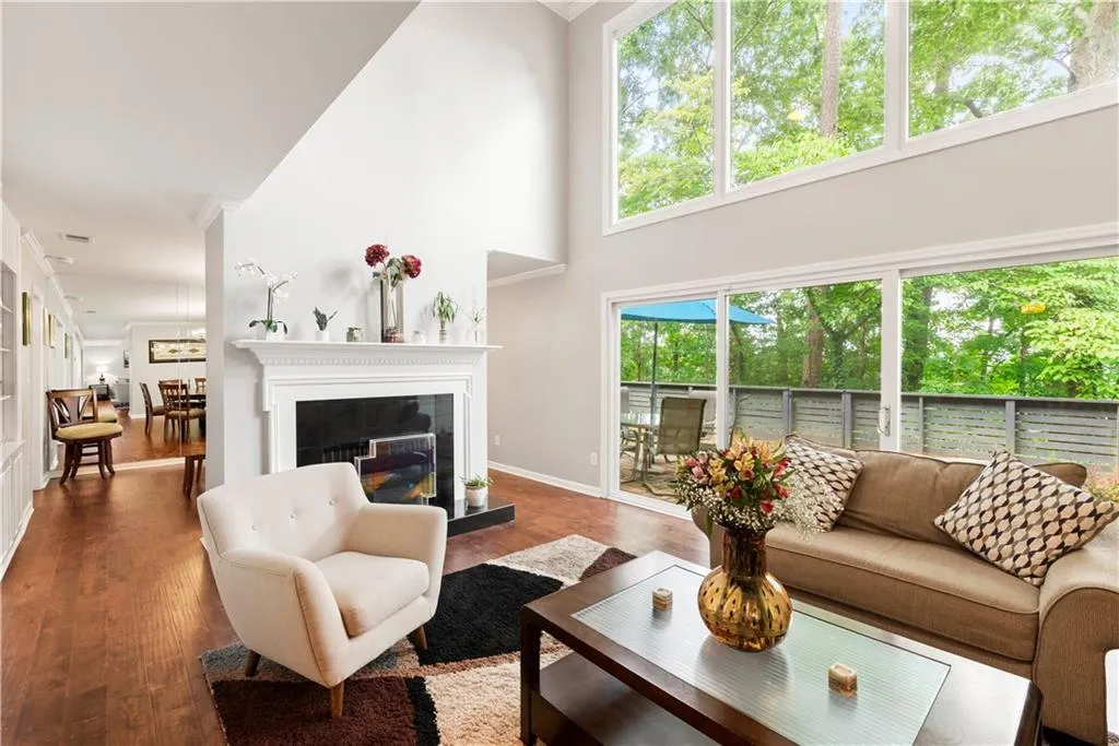 71 Forrest Place, Sandy Springs, Georgia 30328, 3 Bedrooms Bedrooms, ,2 BathroomsBathrooms,Residential,Sold,71 Forrest Place,6932707