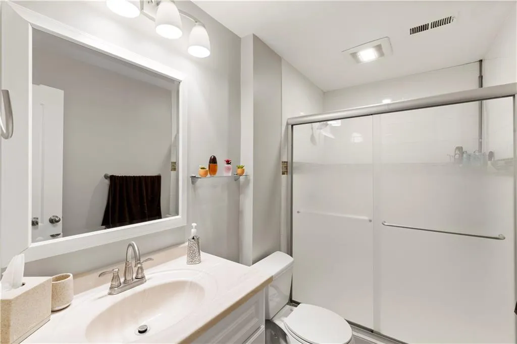 71 Forrest Place, Sandy Springs, Georgia 30328, 3 Bedrooms Bedrooms, ,2 BathroomsBathrooms,Residential,Sold,71 Forrest Place,6932707