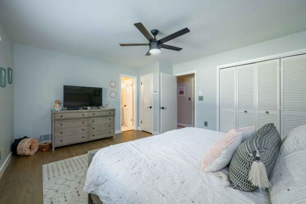 5255 Mount Vernon Parkway, Sandy Springs, Georgia 30327, 5 Bedrooms Bedrooms, ,3 BathroomsBathrooms,Residential,Sold,5255 Mount Vernon Parkway,7071435