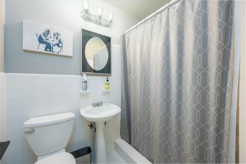 5255 Mount Vernon Parkway, Sandy Springs, Georgia 30327, 5 Bedrooms Bedrooms, ,3 BathroomsBathrooms,Residential,Sold,5255 Mount Vernon Parkway,7071435