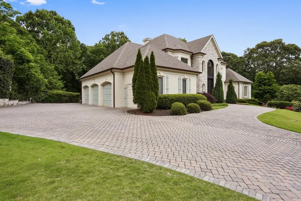 635 Widgeon Lane, Sandy Springs, Georgia 30327, 6 Bedrooms Bedrooms, ,5 BathroomsBathrooms,Residential,Sold,635 Widgeon Lane,5696374