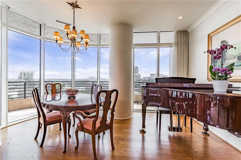 750 Park Avenue Ne Unit 29s, Atlanta, Georgia 30326, 2 Bedrooms Bedrooms, 0 ,2 BathroomsBathrooms,Residential,For Sale,750 Park Avenue Ne Unit 29s,7701314