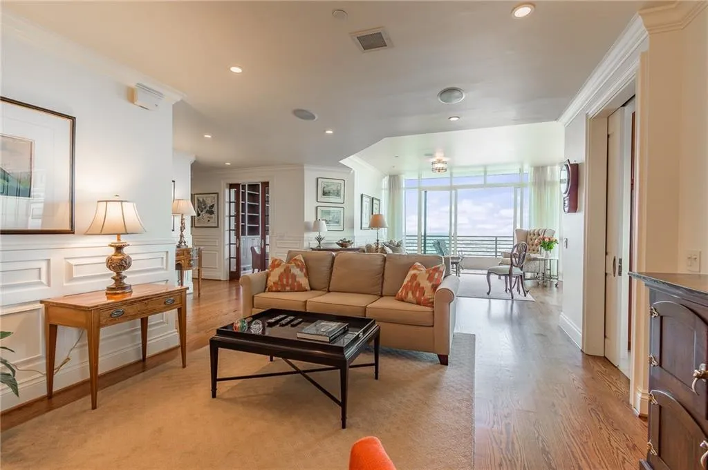 750 Park Avenue Ne Unit 29s, Atlanta, Georgia 30326, 2 Bedrooms Bedrooms, 0 ,2 BathroomsBathrooms,Residential,For Sale,750 Park Avenue Ne Unit 29s,7701314