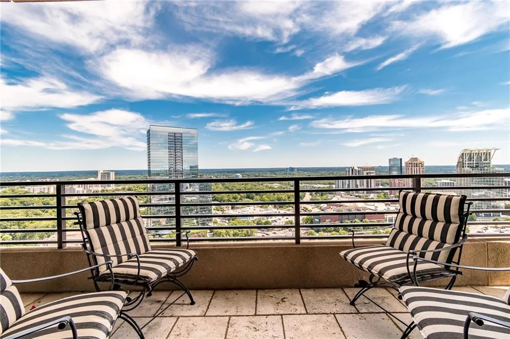 750 Park Avenue Ne Unit 29s, Atlanta, Georgia 30326, 2 Bedrooms Bedrooms, 0 ,2 BathroomsBathrooms,Residential,For Sale,750 Park Avenue Ne Unit 29s,7701314
