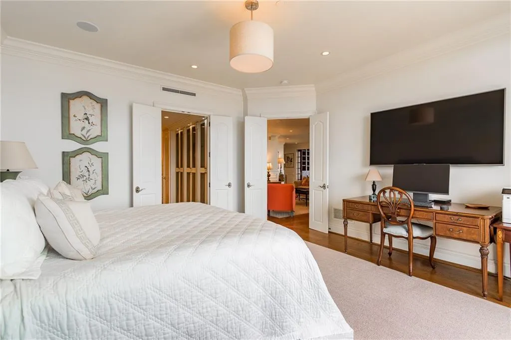 750 Park Avenue Ne Unit 29s, Atlanta, Georgia 30326, 2 Bedrooms Bedrooms, 0 ,2 BathroomsBathrooms,Residential,For Sale,750 Park Avenue Ne Unit 29s,7701314