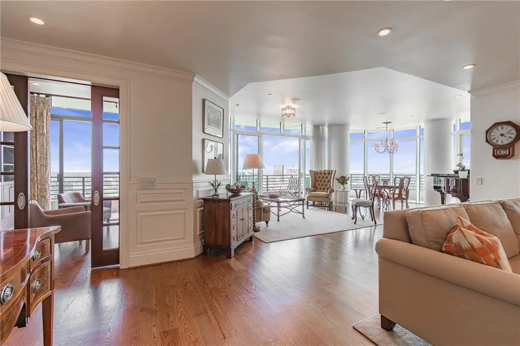 750 Park Avenue Ne Unit 29s, Atlanta, Georgia 30326, 2 Bedrooms Bedrooms, 0 ,2 BathroomsBathrooms,Residential,For Sale,750 Park Avenue Ne Unit 29s,7701314