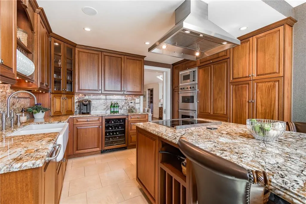 750 Park Avenue Ne Unit 29s, Atlanta, Georgia 30326, 2 Bedrooms Bedrooms, 0 ,2 BathroomsBathrooms,Residential,For Sale,750 Park Avenue Ne Unit 29s,7701314