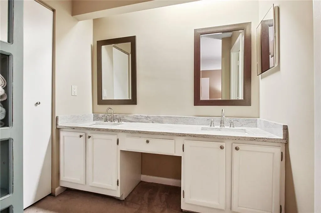 45 Dunwoody Springs Drive, Atlanta, Georgia 30328, 2 Bedrooms Bedrooms, ,2 BathroomsBathrooms,Residential,Sold,45 Dunwoody Springs Drive,6780326