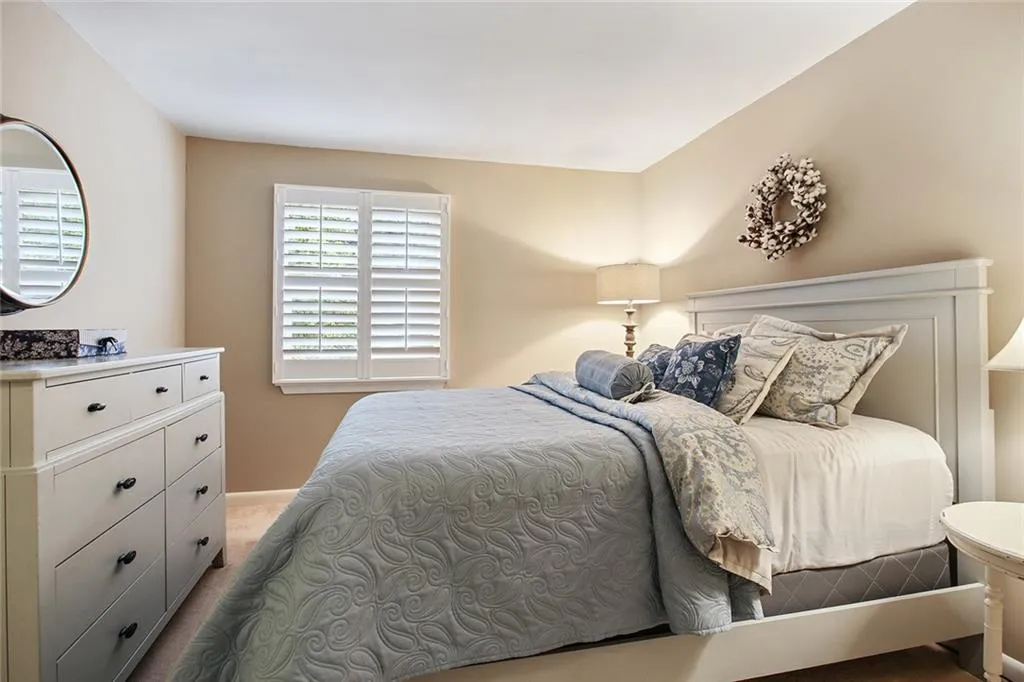45 Dunwoody Springs Drive, Atlanta, Georgia 30328, 2 Bedrooms Bedrooms, ,2 BathroomsBathrooms,Residential,Sold,45 Dunwoody Springs Drive,6780326