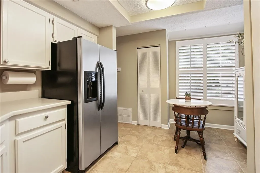 45 Dunwoody Springs Drive, Atlanta, Georgia 30328, 2 Bedrooms Bedrooms, ,2 BathroomsBathrooms,Residential,Sold,45 Dunwoody Springs Drive,6780326