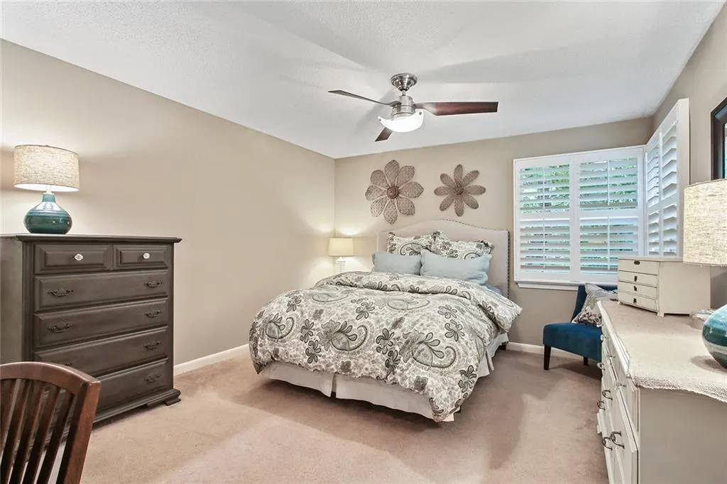 45 Dunwoody Springs Drive, Atlanta, Georgia 30328, 2 Bedrooms Bedrooms, ,2 BathroomsBathrooms,Residential,Sold,45 Dunwoody Springs Drive,6780326