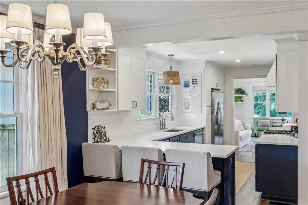 2210 Fairhaven Circle Ne, Atlanta, Georgia 30305, 3 Bedrooms Bedrooms, ,2 BathroomsBathrooms,Residential,For Sale,2210 Fairhaven Circle Ne,7616350